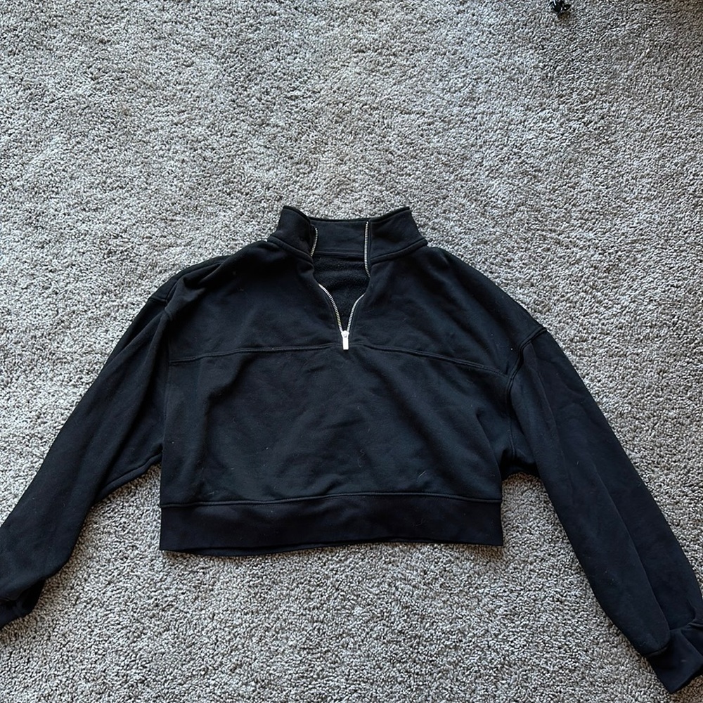 Cropped collared quarter zip